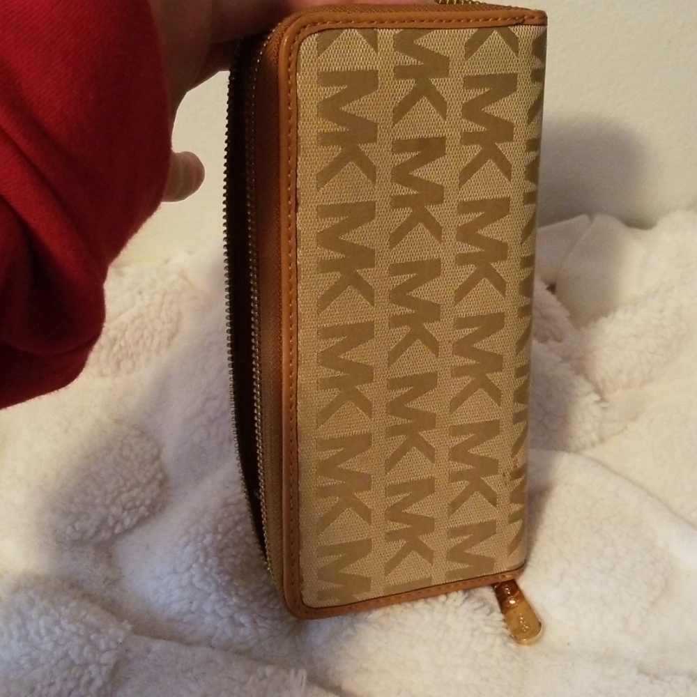 Wallet - Picture 4 of 4